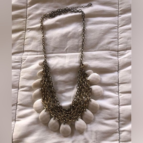 Chain Link 26 Inch Off White Teardrop Statement Bib Necklace - Picture 4 of 4